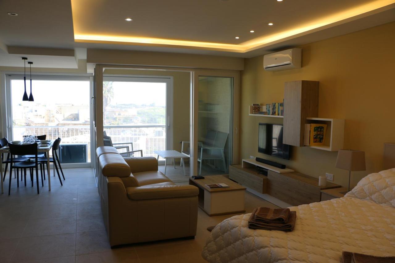 Wileg 4A Luxury Studio Apartment With Shared Swimming Pool. Qala Exterior photo